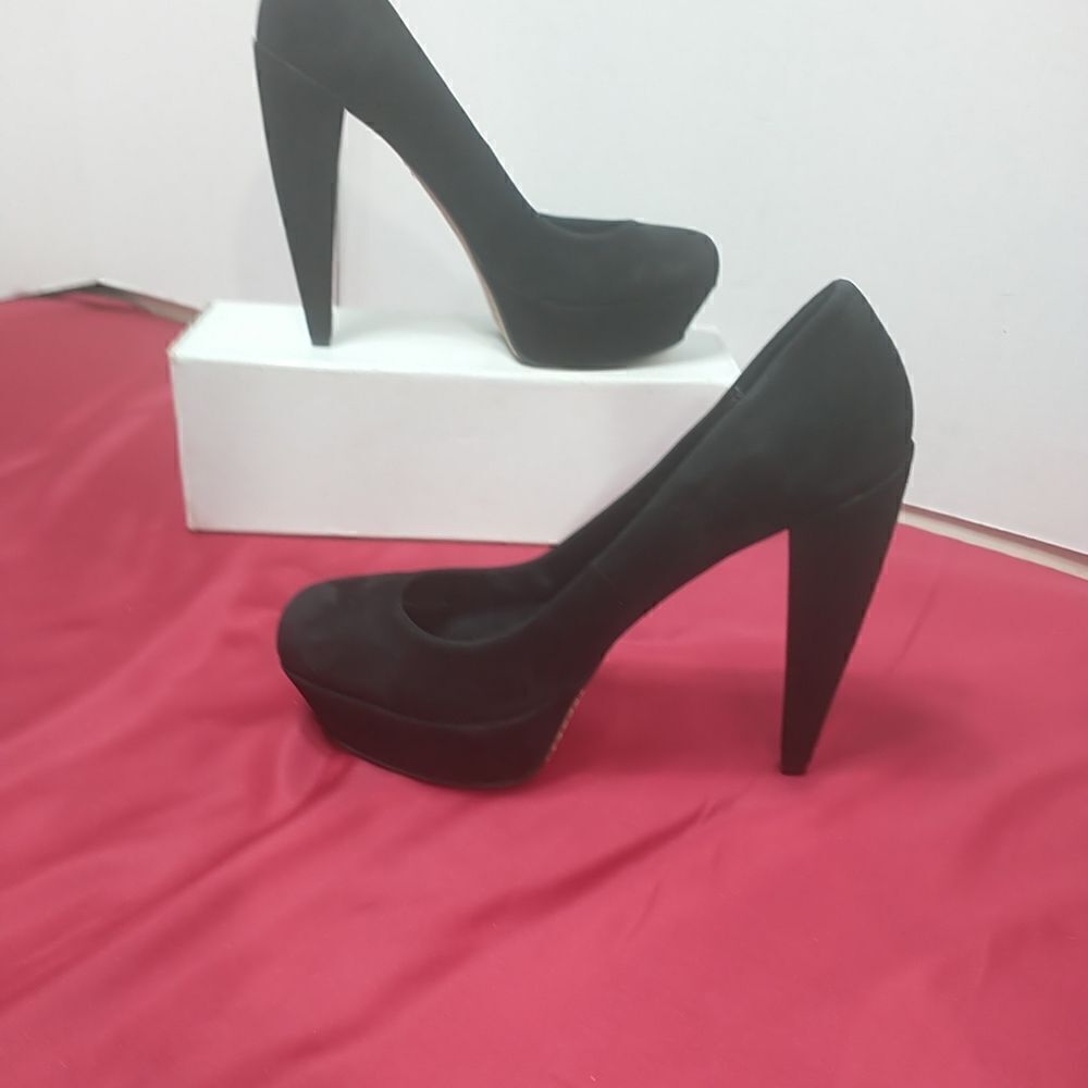 Dolce Vita Woman's SZ 9M Black High Heels Pumps Shoes Damaged.